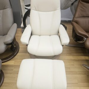 Consul Classic chair with footstool (small) - Batick Cream leather