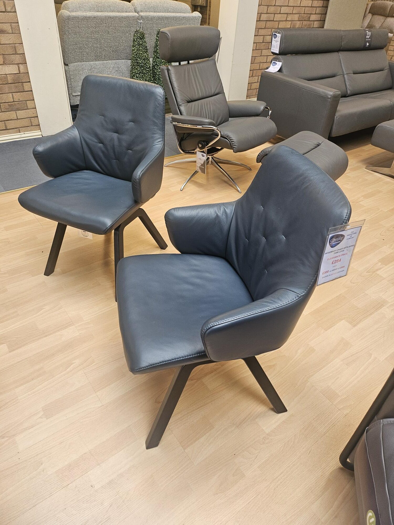 Roesmary leather dining chair